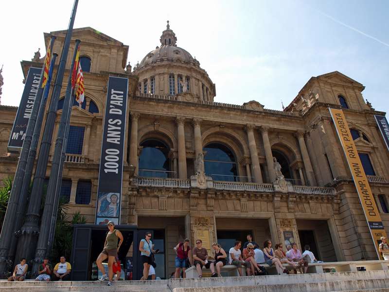 citytrip barcelona spain museum catalan art