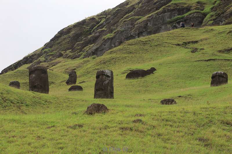 paaseiland moai beelden Rano Raraku