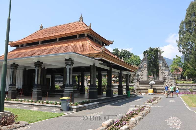 bali hindoe tempel bratan lake pura puseh danu