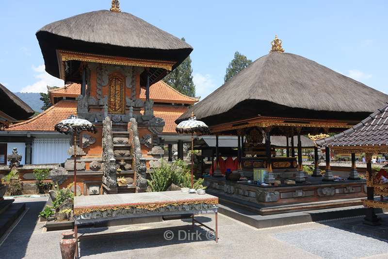 bali hindoe tempel bratan lake pura puseh danu