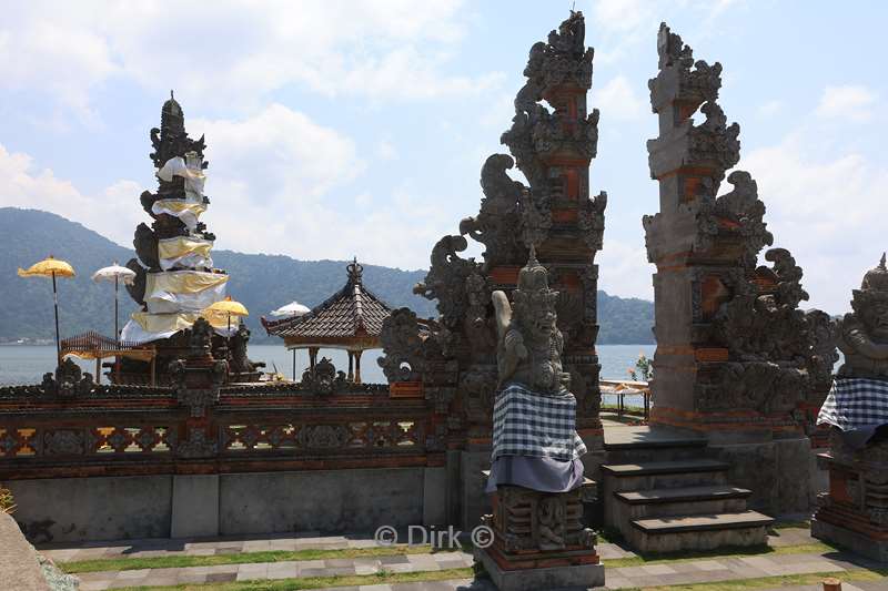 bali hindoe tempel bratan lake pura puseh danu