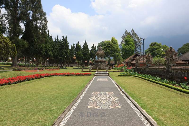 bali hindoe tempel bratan lake pura puseh danu