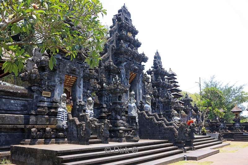 bali hindoe tempel pura goa lawah