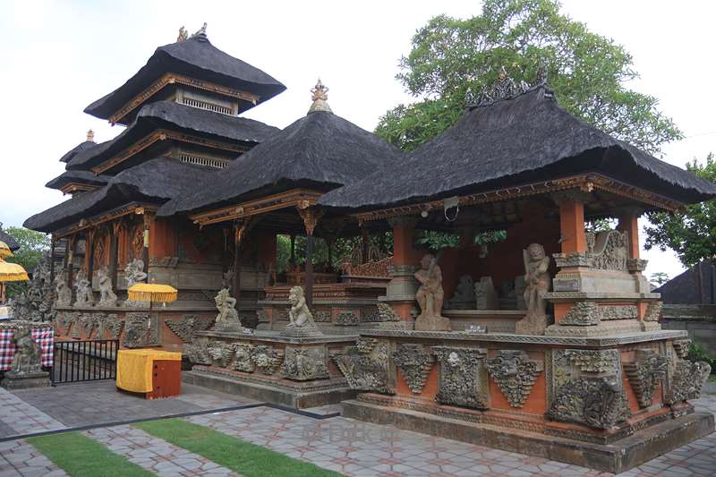 bali hindoe tempel pura puseh