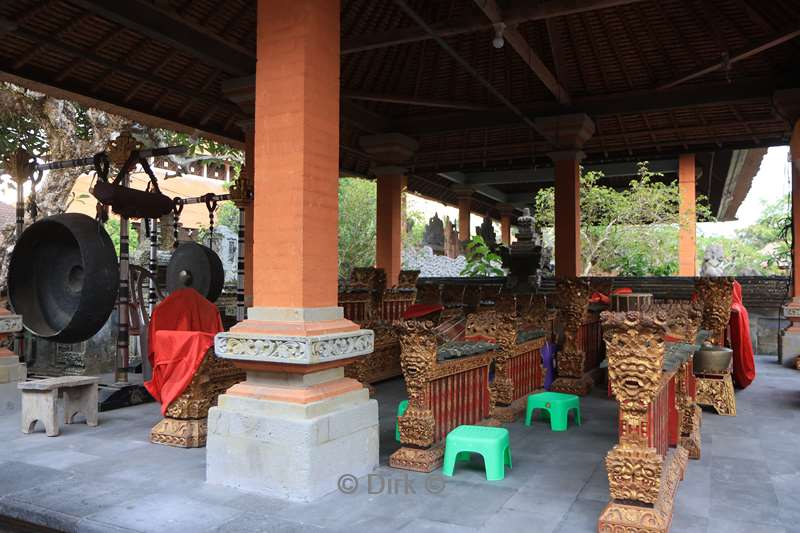 bali hindoe tempel pura puseh