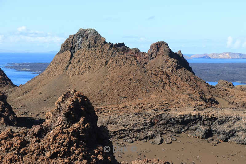 galapagos bartolome island