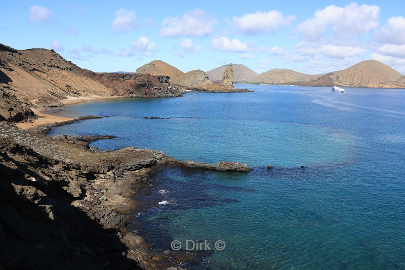 galapagos bartolome island